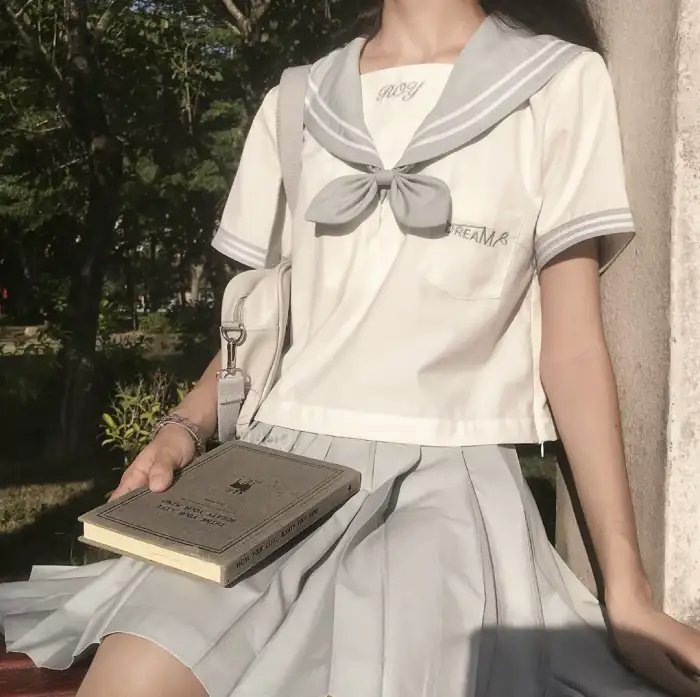在江边 在线观看